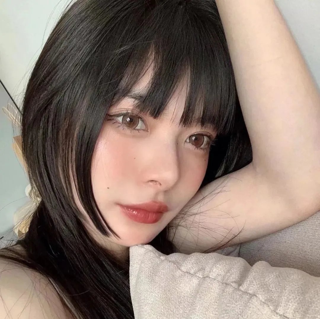 迎风伫立的狮子